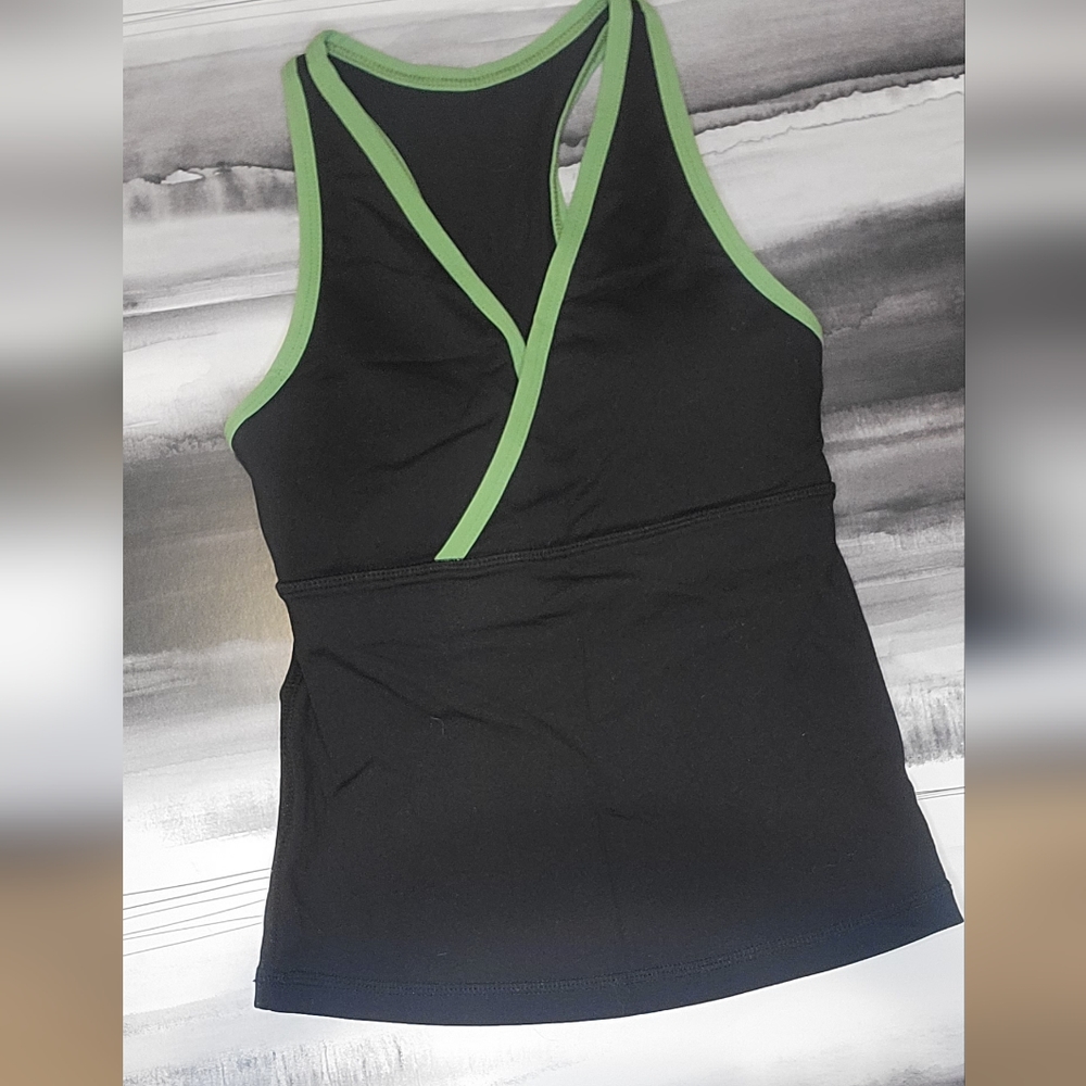 Lululemon top - Picture 2 of 3